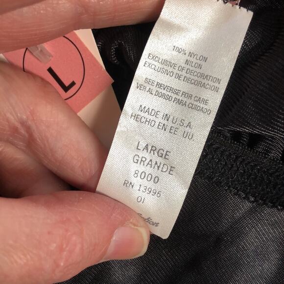 Vintage 1980's women’s black skir slip NWT - Picture 3 of 3